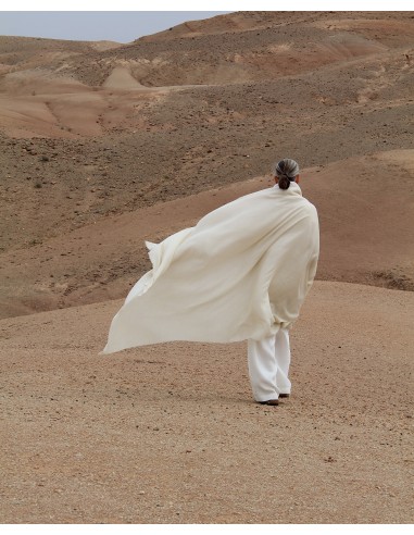 THE LARGE HANDWOVEN CASHMERE SCARF | Ivory la chaussure